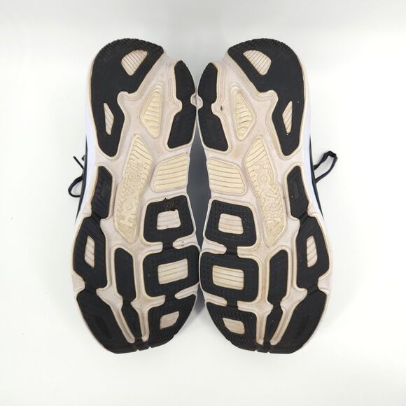 Athletic_Shoes